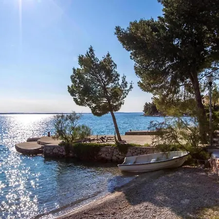 Apartment In With Terrace Starigrad Paklenica