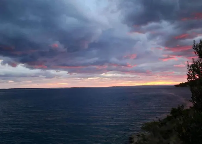 By Adriatic Near Paklenica Park Daire *