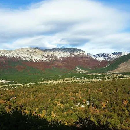 By Adriatic Near Paklenica Park Appartement *